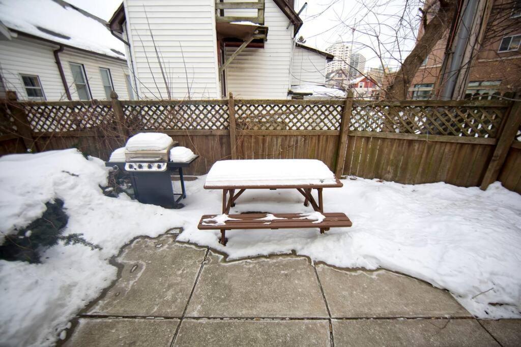 Tucked Away Off Brady - 4 Beds Apartment Milwaukee Exterior photo